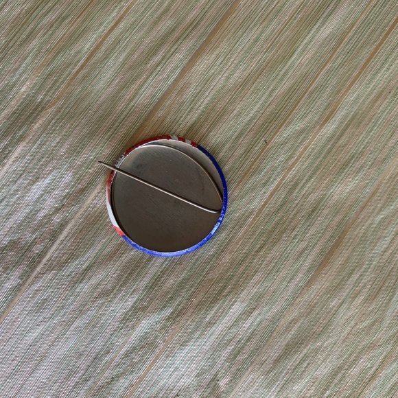 Mondale/Ferraro pin.  FREE🔥🔥 w/ any other purchase! - Picture 2 of 3